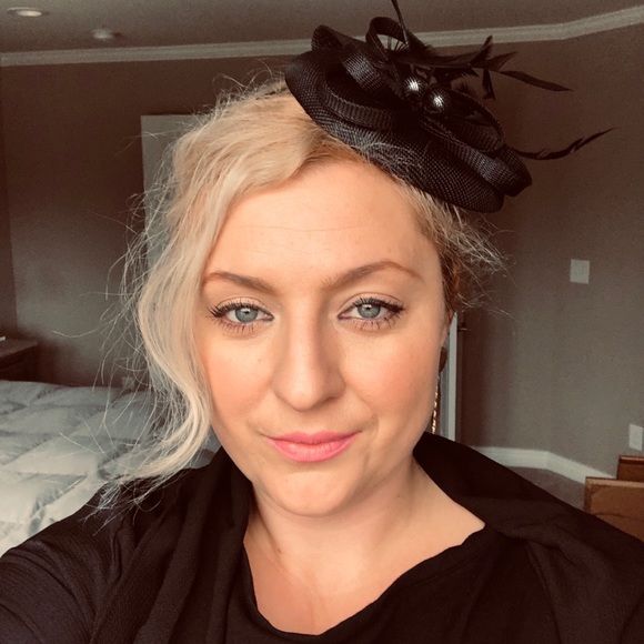 Meet your Posher, Ema - Picture 1 of 1